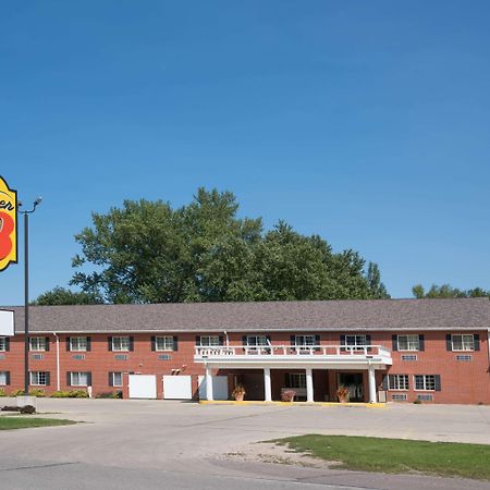 Super 8 By Wyndham Sheldon Hotel Bagian luar foto