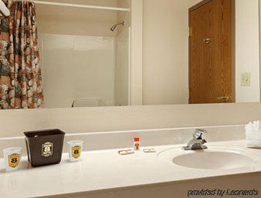 Super 8 By Wyndham Sheldon Hotel Ruang foto